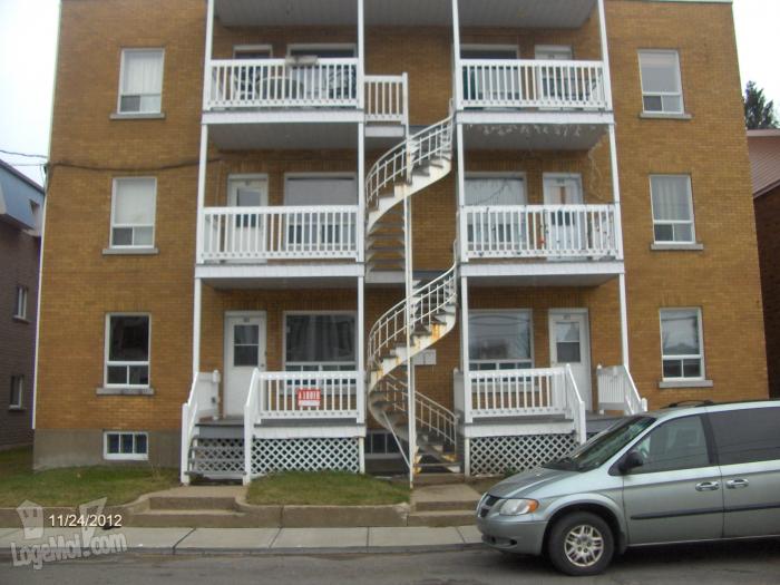 Appartement à Louer 5 ½ , 3 CAC ShawiniganSud