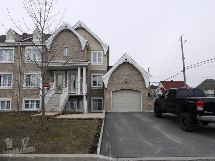 Appartement à Louer 4 ½ , 2 CAC Mascouche